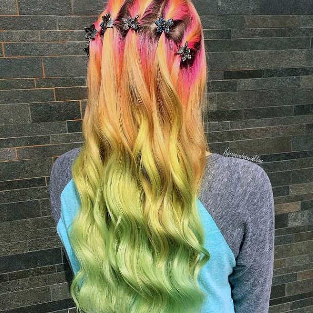 Amazing Bright Hairstyles Ideas For Women