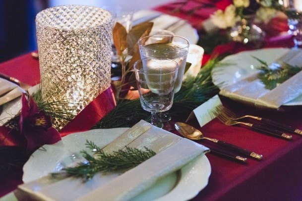 Amazing Christmas Wedding Table Decoration Ideas