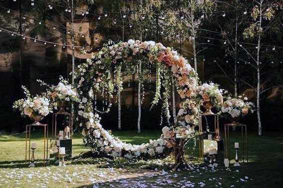 Amazing Complete Circle Arch Lush White Pink Greenery Stunning Wedding Backdrop Inspiration