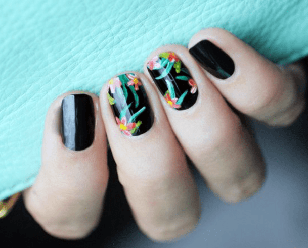 Amazing Flowers On Black Nails Women