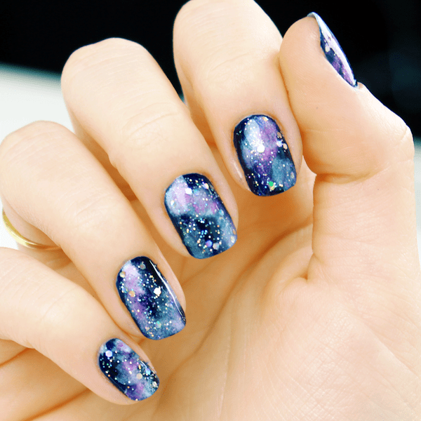 Amazing Glittering Galaxy Art On Nails Women