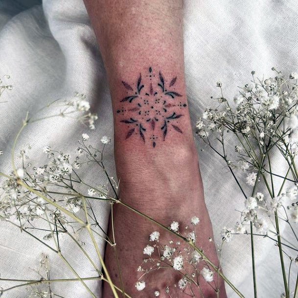 Amazing Handpoke Tattoo Ideas For Women Forearm