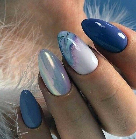 Amazing Hologram Nails For Women