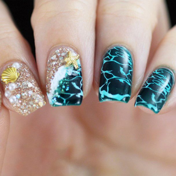 Amazing Lightning Effect On Nails Women