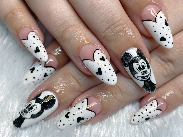 Amazing Mickey Mouse Nail Ideas For Women