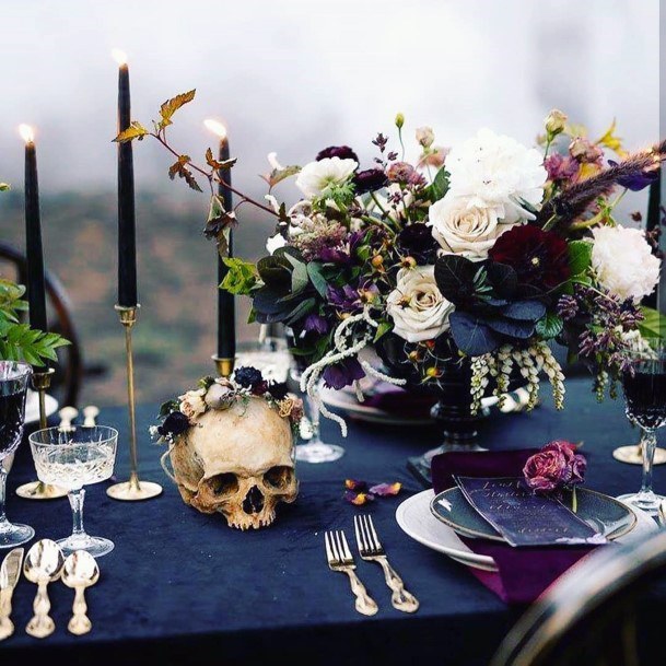 Amazing Purple Midnight Black White Floral Skull Halloween Wedding Decoration Ideas