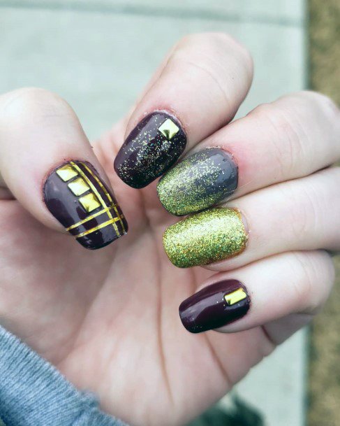 Amazing Short Maroon And Glitter Gold Girly Nail Ideas For Women