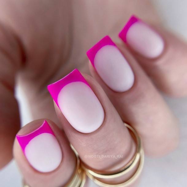 Amazing Short Pink And White Nail Ideas For Women