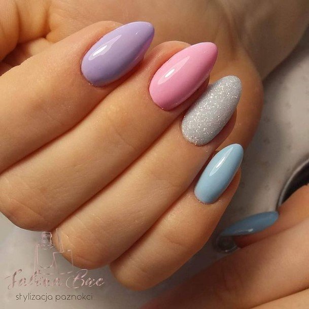 Amazing Silver Nail Ideas For Women