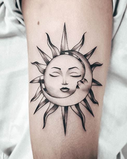 Amazing Sun And Moon Tattoo Ideas For Women Arm