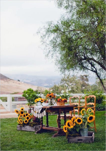 Amazing Sunflower Inspiration Wedding Table Ideas