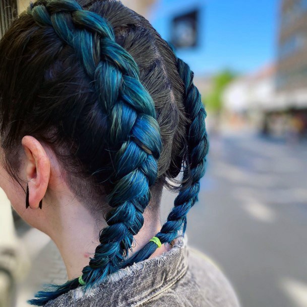 Amazing Turquoise Hairstyles Ideas For Women