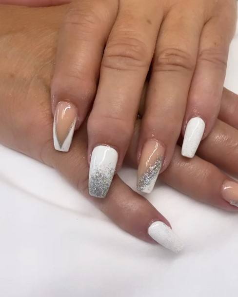 Amazing White And Silver Nail Ideas For Women
