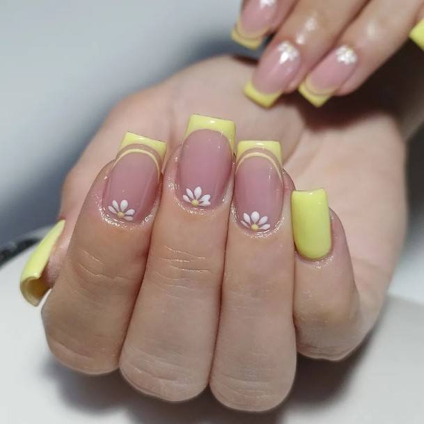 Amazing Yellow Square Nail Ideas For Women