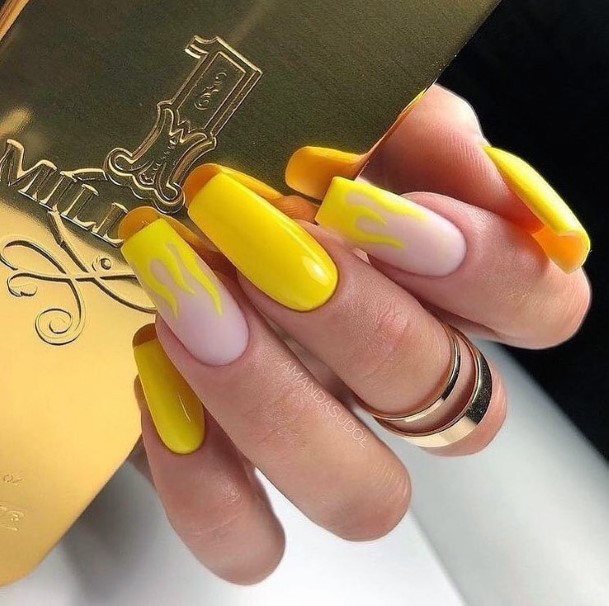 Amazing Yellow Summer Nail Ideas For Women