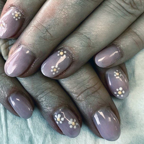 Amethyst Nails With Daisies Nail Design