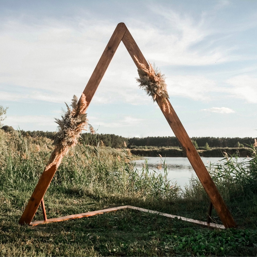 Angled Arch Flowers Wedding