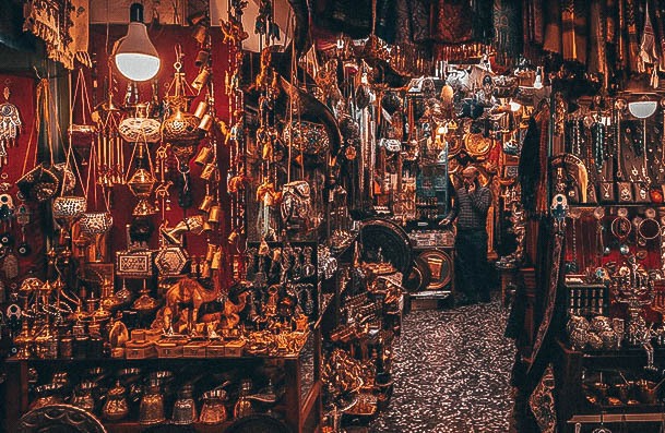 Antique Shopping Date Ideas