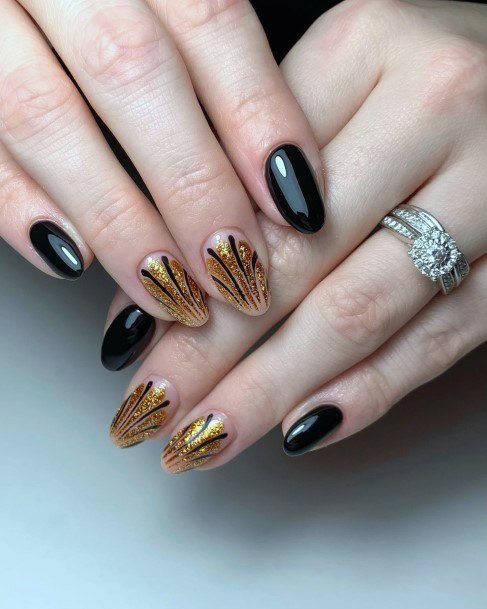 Appealing Womens Art Deco Nails