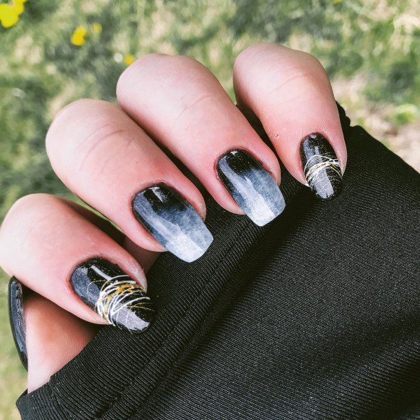 Appealing Womens Black And Grey Nails