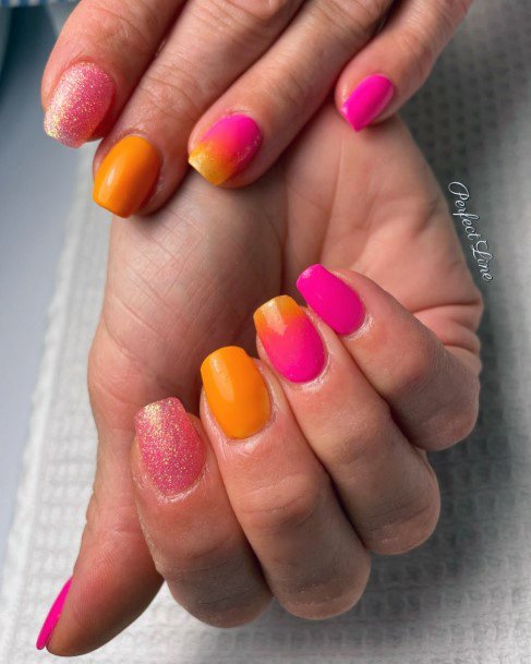 Appealing Womens Bright Summer Nails