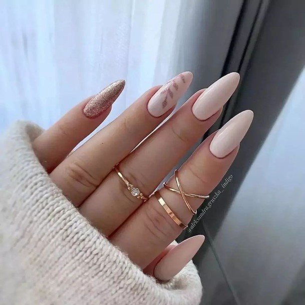 Appealing Womens Graduation Nails