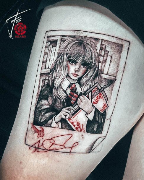 Appealing Womens Harry Potter Tattoos Thigh