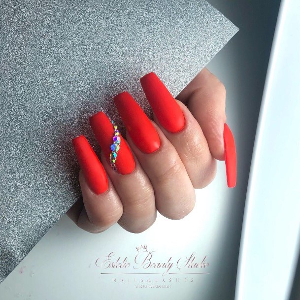 Appealing Womens Red With Diamond Rhinestones Nails