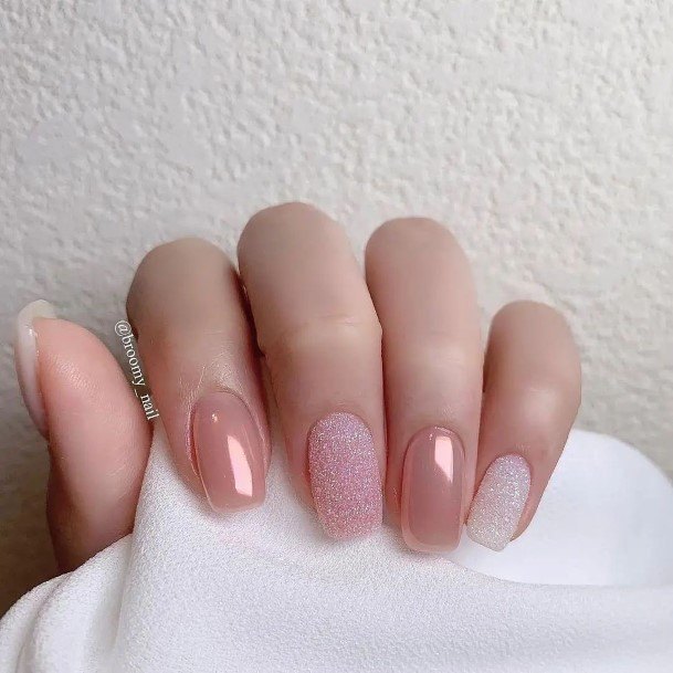 Appealing Womens Short Pink And White Nails