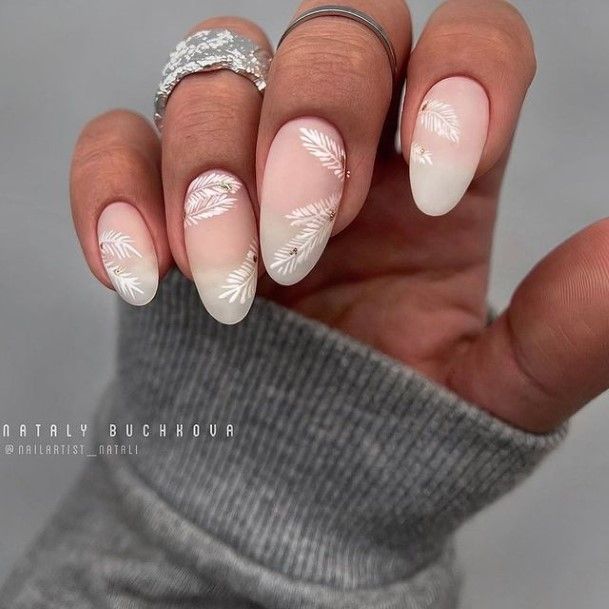 Appealing Womens Sweet Nails