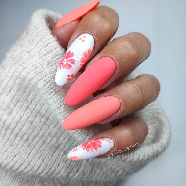 Appealing Womens White With Flowers Nails