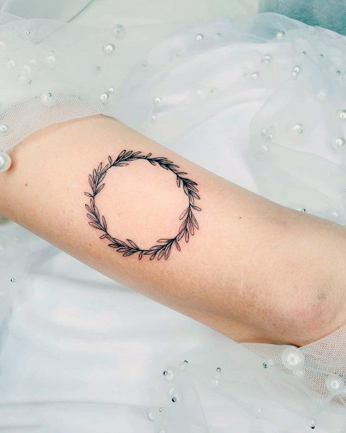 Appealing Womens Wreath Tattoos