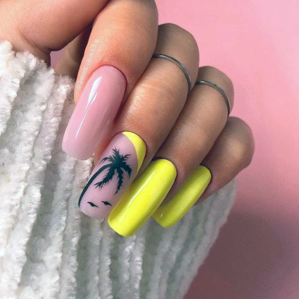 Appealing Womens Yellow Summer Nails