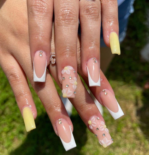 Appealing Womens Yellow With Diamonds Nails