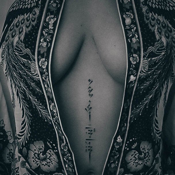 Arabic Womens Feminine Arabic Tattoos