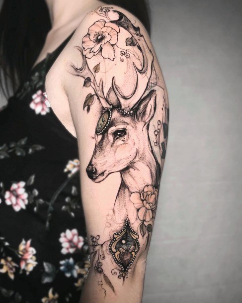 Art Caribou Reindeer Tattoo Designs For Girls