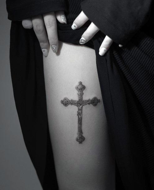 Art Realism Tattoo Designs For Girls Cross