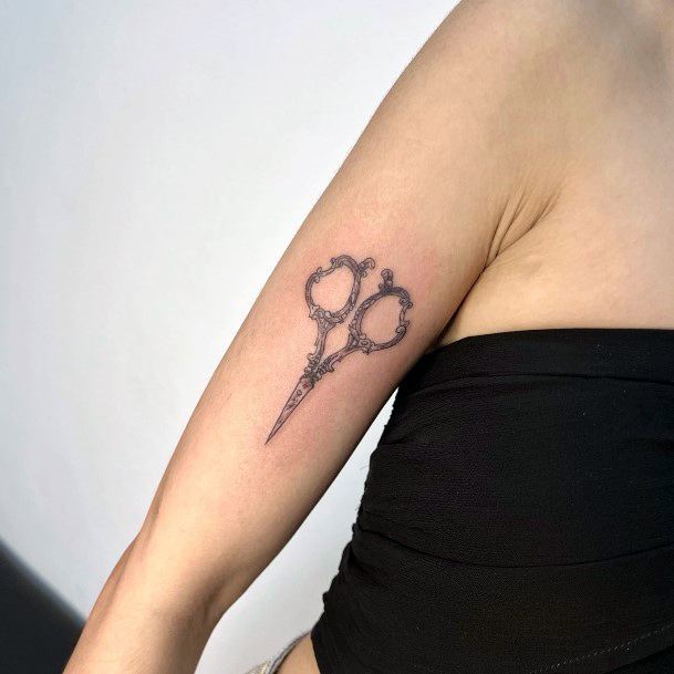 Art Scissors Tattoo Designs For Girls