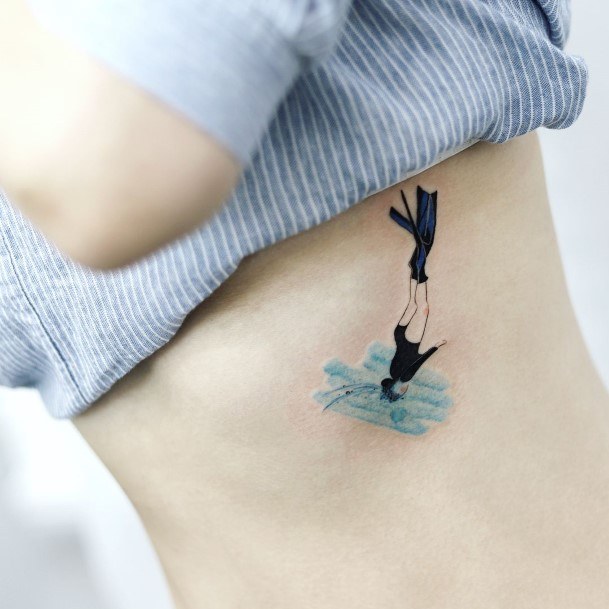 Art Scuba Diving Tattoo Designs For Girls