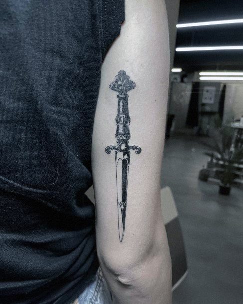 Art Sword Tattoo Designs For Girls