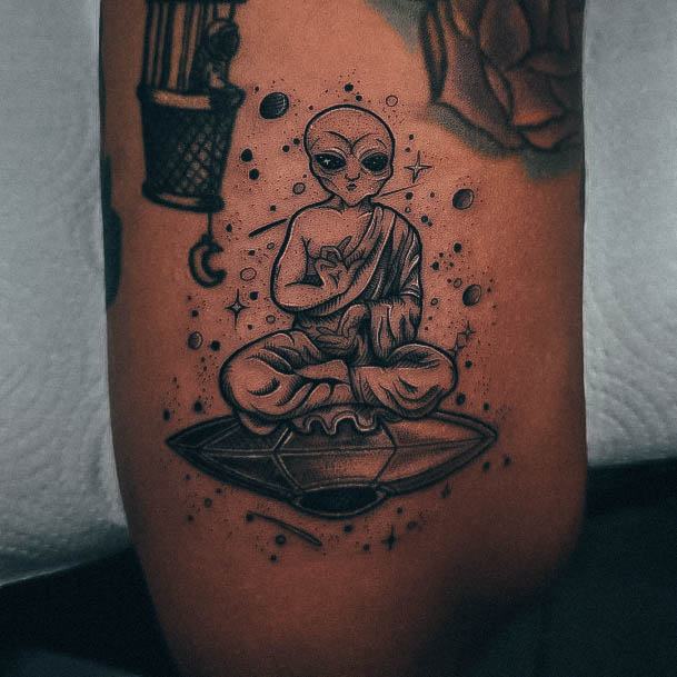 Artistic Alien Tattoo On Woman