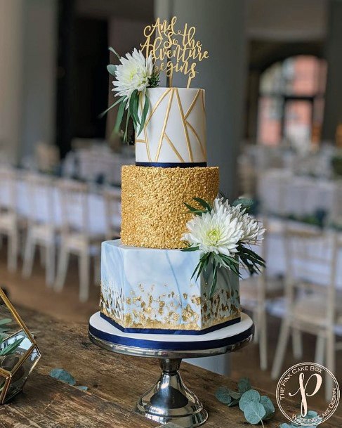 Artistic Elegant Wedding Cake Women