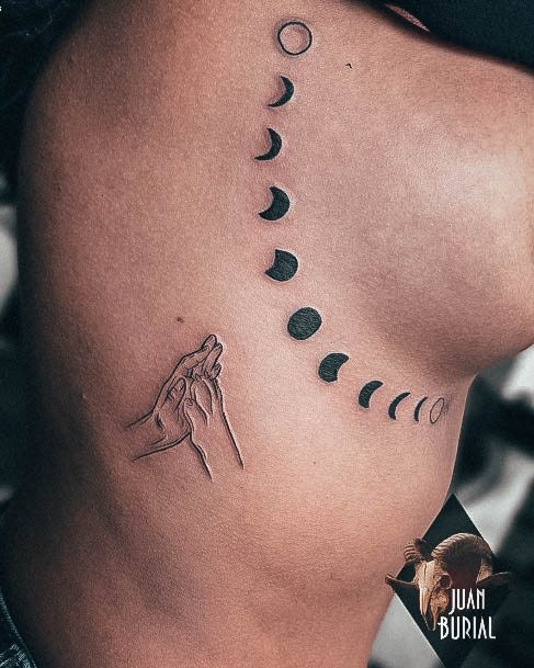 Artistic Side Boob Tattoo On Woman