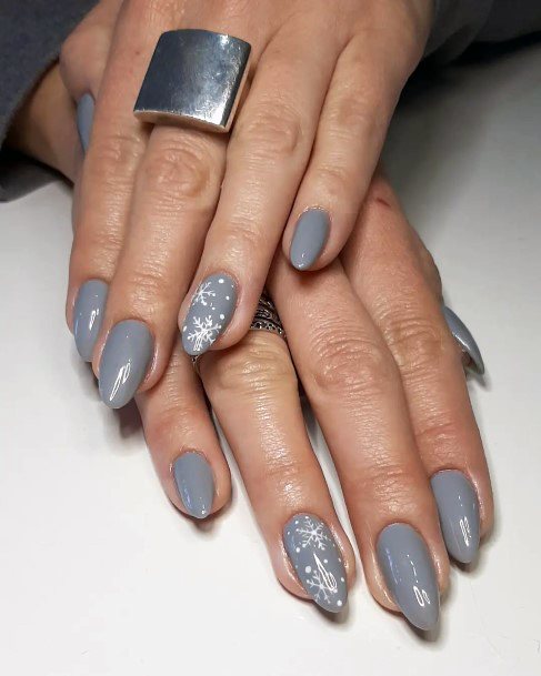 Artistic Winter Nail On Woman