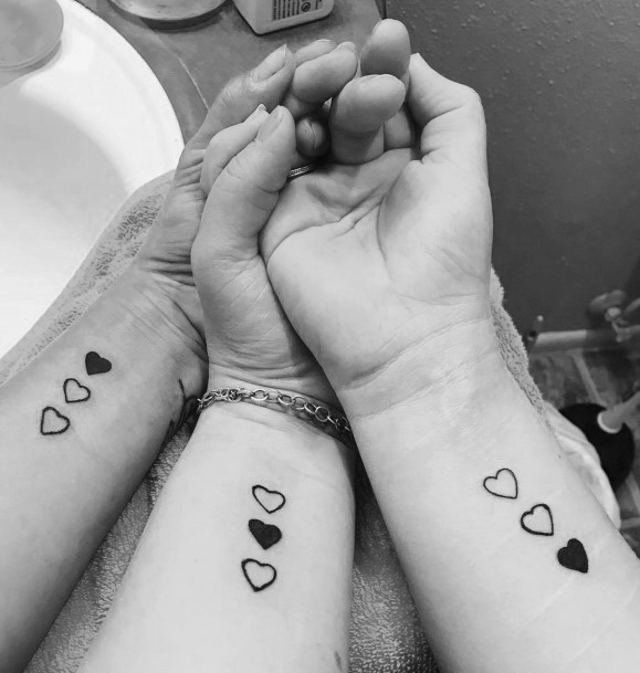 Ascending Order Hearts Sister Tattoo For Women Wrist
