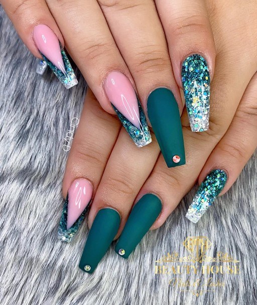 Astonishing Blue And Green Nail For Girls