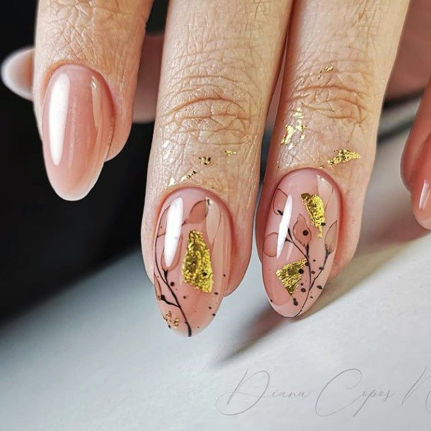 Astonishing Gold Dress Nail For Girls