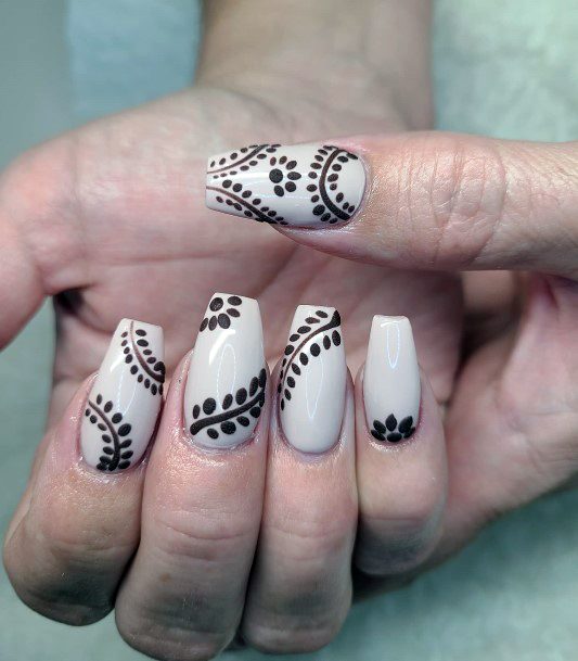 Astonishing Henna Nail For Girls