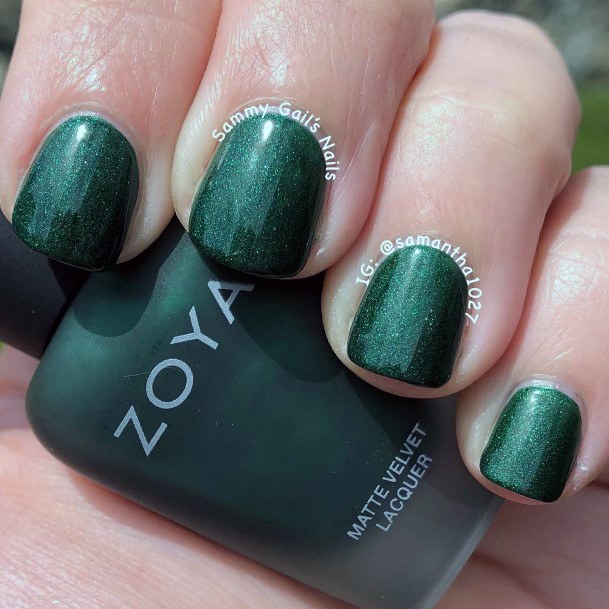 Astonishing Hunter Green Nail For Girls