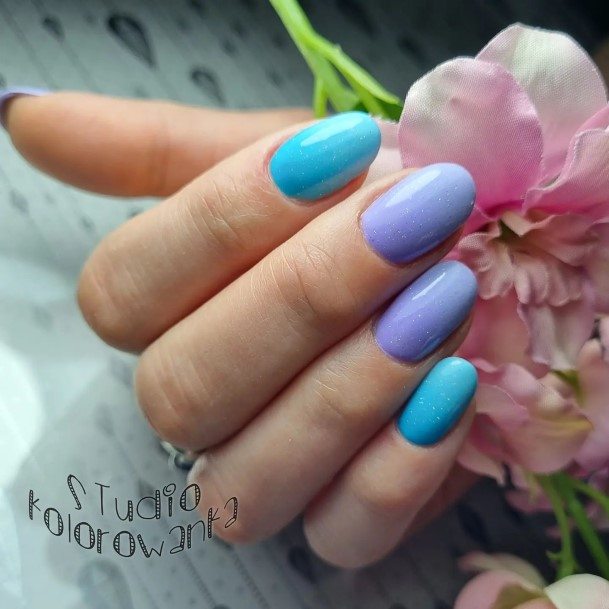 Astonishing Purple Ombre Nail For Girls